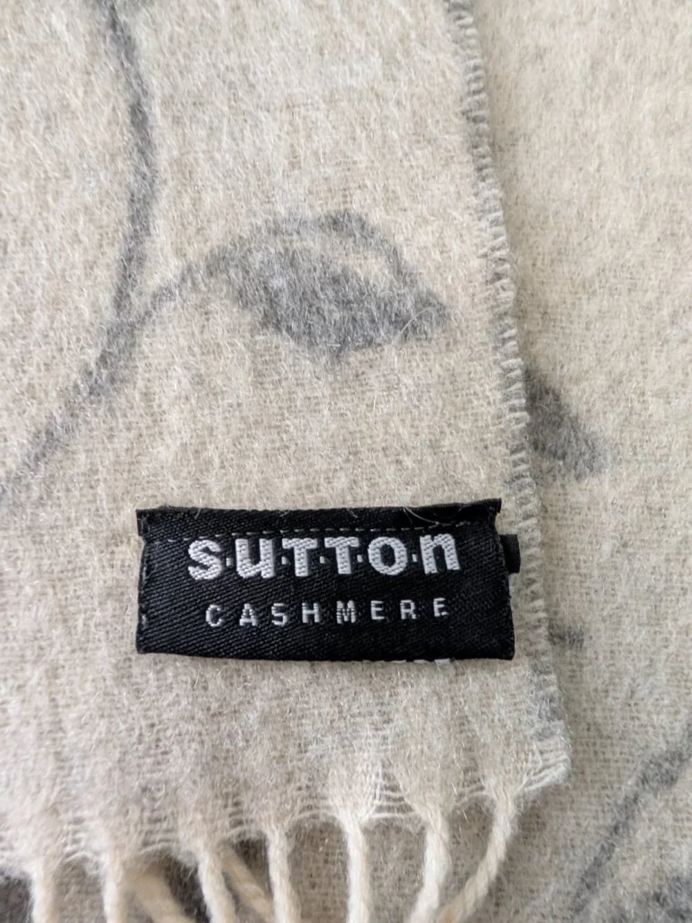 Sutton Cashmere reversable leaf